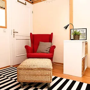 https://full-house-studios-prime-apartment-netflix-wifi-inkl.bestleipzighotels.com